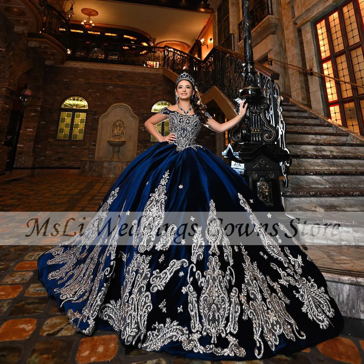 Vestidos De Quinceañera De terciopelo azul De lujo, apliques De hombros descubiertos, Vestidos De Baile De Princesa, Vestidos De Quinceañera De 15, hechos a medida