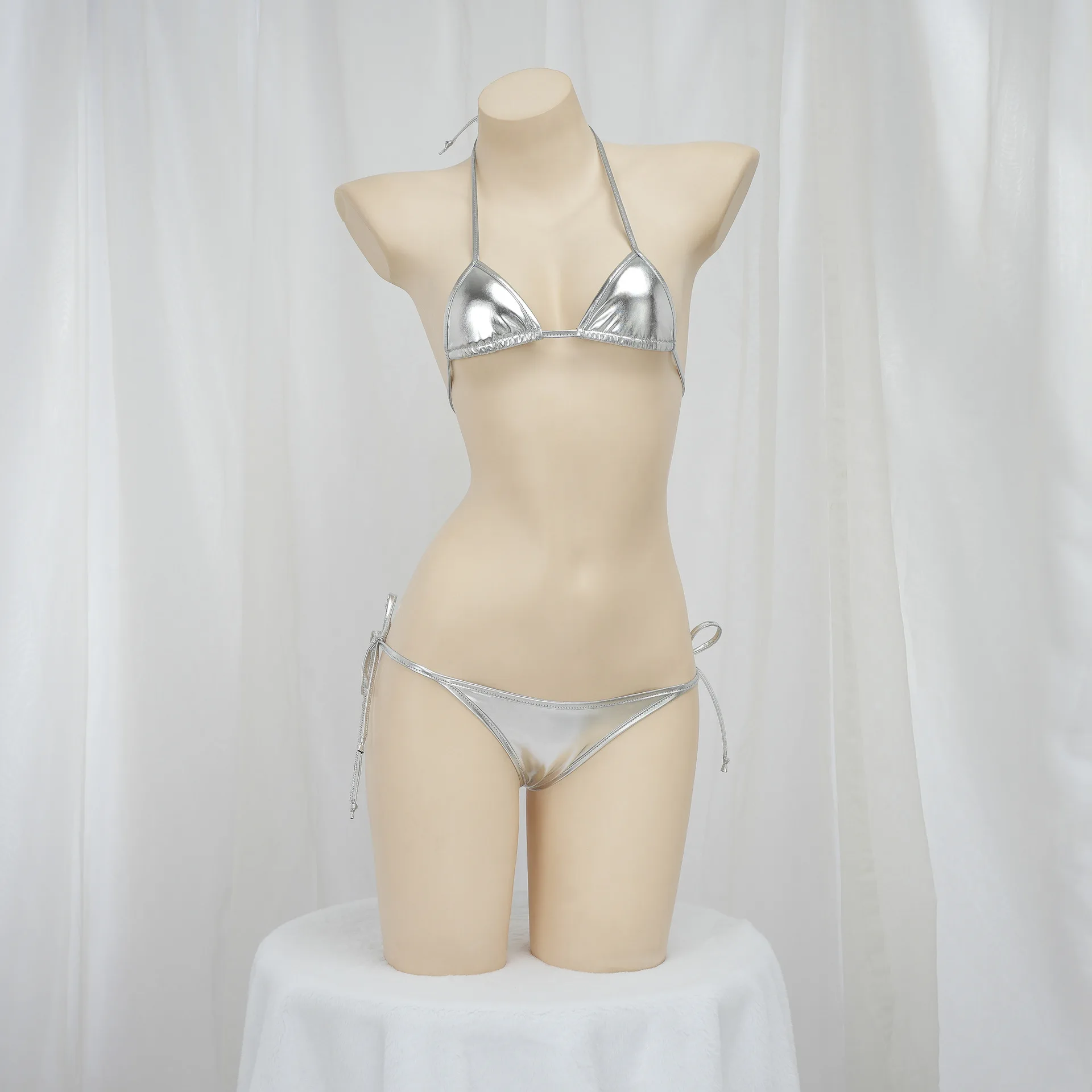 Новое женское сексуальное нижнее белье для ночного клуба, яркое нижнее белье с обертыванием груди, сексуальное нижнее белье для ролевых игр, подвесная шея, барбекю, уход за кожей, лазерная перфорация