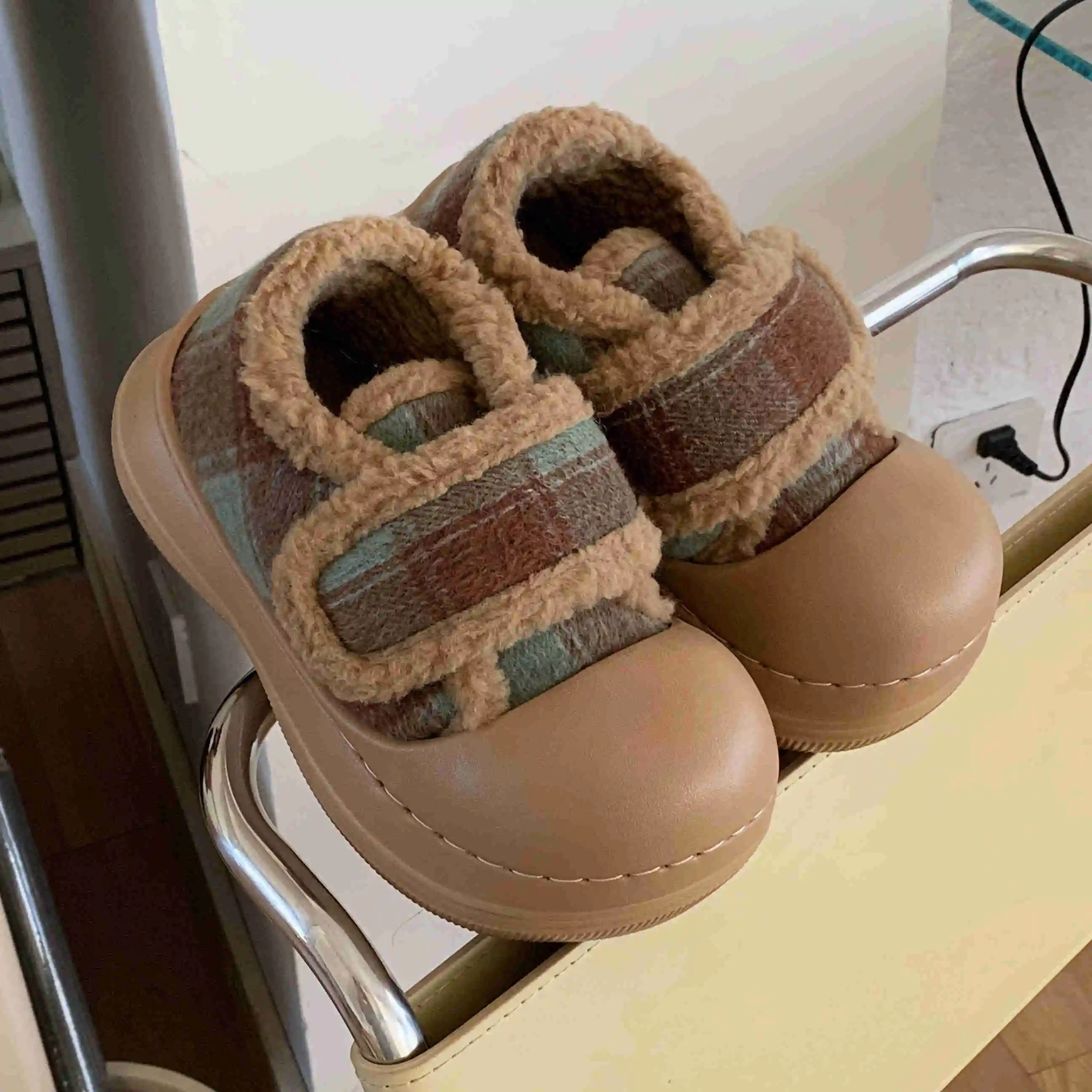 Fashion Velcro Casual Men's Winter Thick-Sole Anti-Slip Women's Retro Color-Block Checkered Loafers Cotton Slippers