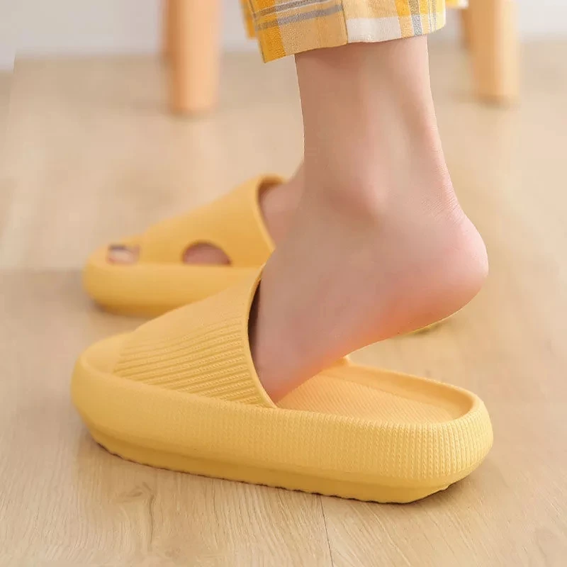 Cloud slippers Bathroom Home Slippers Women Fashion Soft Sole EVA Indoor Slides Woman Sandals 2022 Summer Non-slip Flip Flops