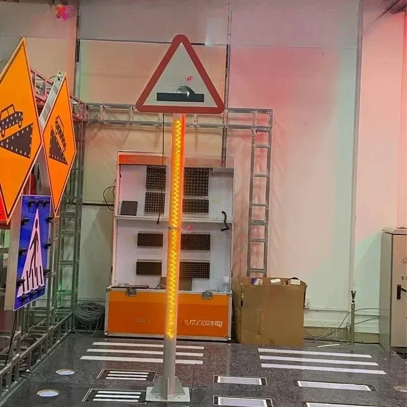 Customized Triangular Road Safety Warning Sign Waterproof LED Luminous Flashing Solar Traffic Sign