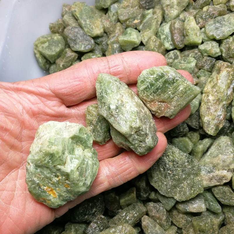 450g Raw Green Apatite Crystal Healing Crystals and Stones 20-40mm Mixed Irregular Semiprecious Gemstone Bulk Lot Making Jewelry