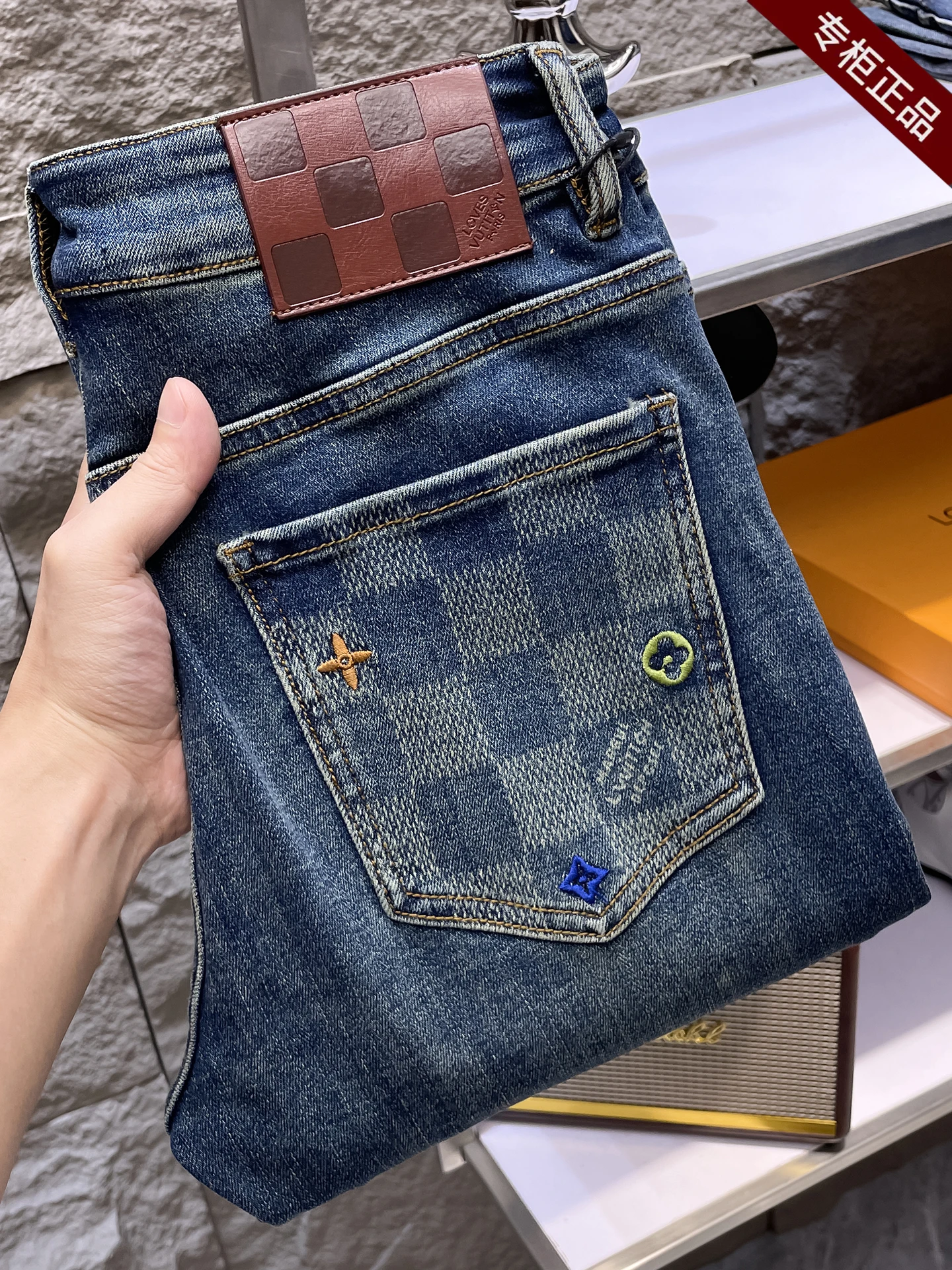 

Мужские джинсы Slim Fit, эластичные, повседневные, с расклешенным низом, длинные брюки, осенне-зимние, премиум-класса, европейский стиль, средняя посадка, на молнии