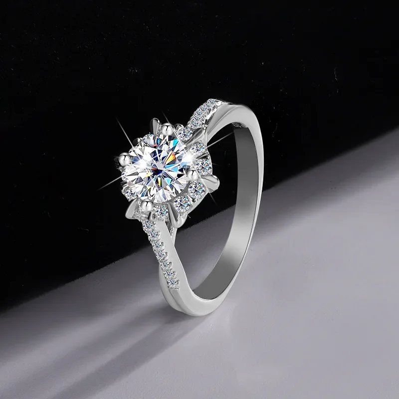 

High-quality Silver Ring for Women, Moissanite Star-woven Twisted Arm with Diamonds, High-end Moissanite Women's Ring