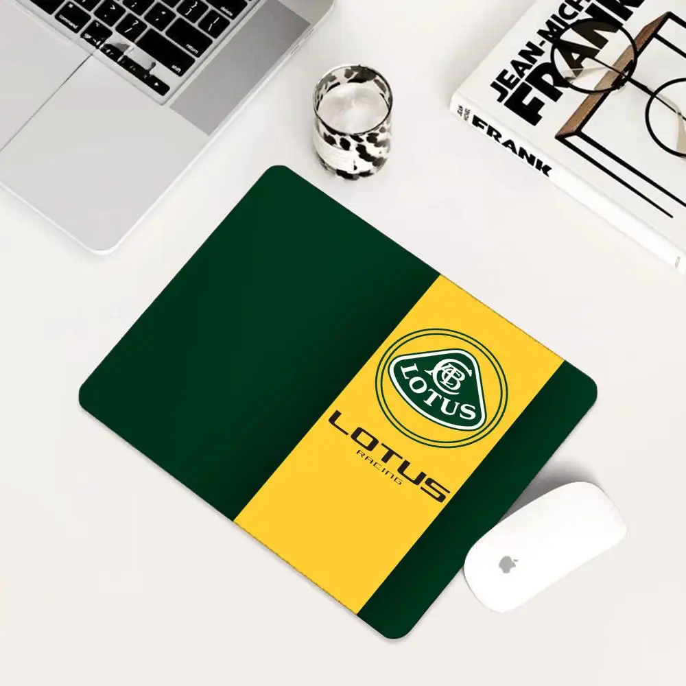 Cool L-Lotus CarS Mouse Pad Cartoon rubber Small mouse pad desktop computer office keyboard e-sports ROGs game