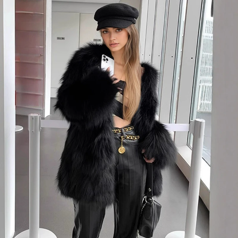 2026 Autunno/Inverno Nuovo Capispalla in peluche caldo addensato alla moda con un elegante e confortevole in stile europeo americano per le donne