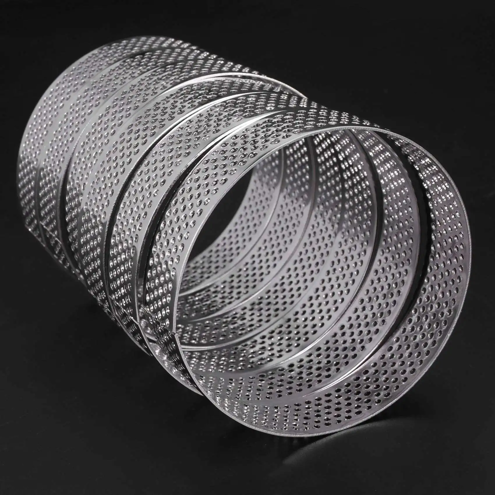 

A56X 2X Circular Stainless Steel Porous Tart Ring Bottom Tower Pie Cake Baking Tools Perforated Cake Mousse Ring, 8cm