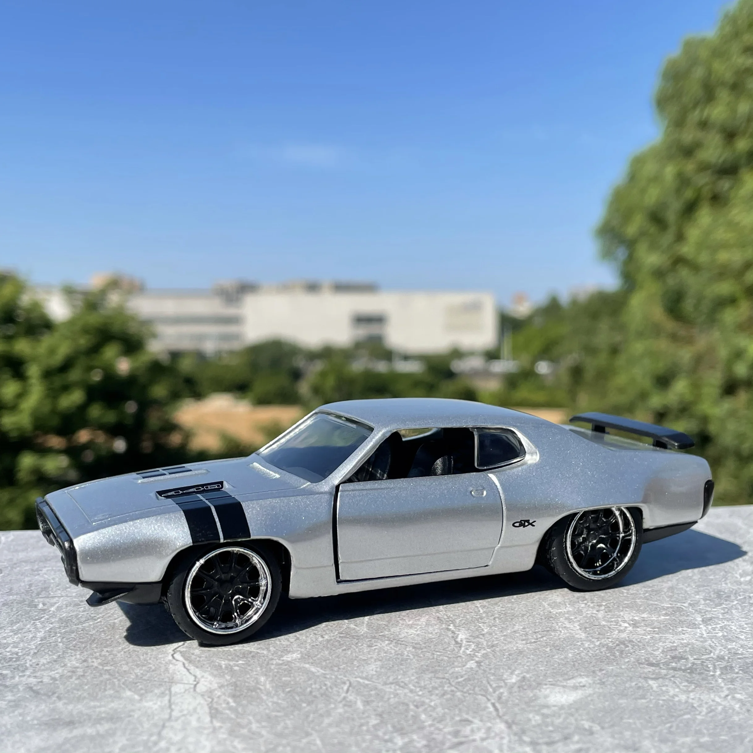 American muscle car 1:32 Plymouth GTX alloy car model