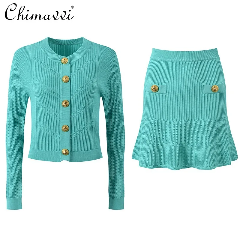 2024 Autumn New Round Neck Metal Buckle Temperament Commuting Fashion Slim and Thin Knitted Top Skirt Suit For Women