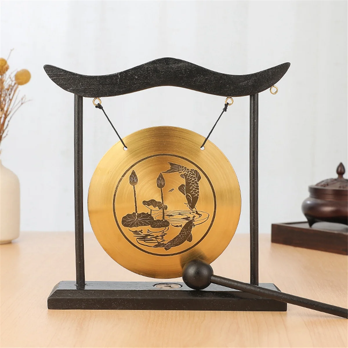 

A53TT Mini Desktop Gong Table Wind Chime Percussion Instrument Cymbals Gongs with Mallet for Home Decor Housewarm Gift-D