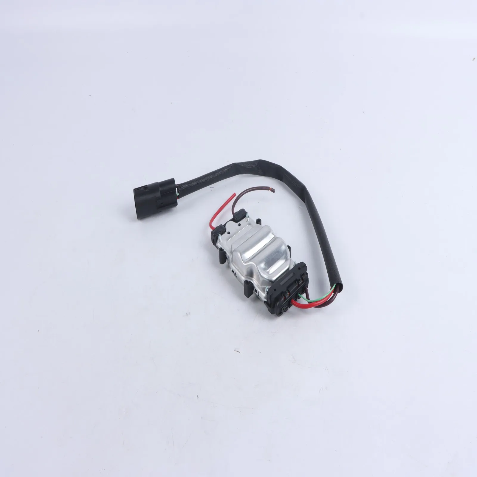 

Модуль управления вентилятором охлаждения для Ford Focus Mazda 3 Volvo C30 S40 C70 2004-2012 1137328365