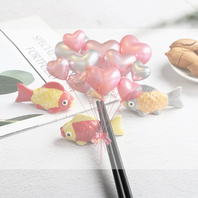 Creative Ceramic Fish Chopstick Rest Cute Goldfish Shape Non-slip Table Rack for Kitchen Dining Party Table Decor