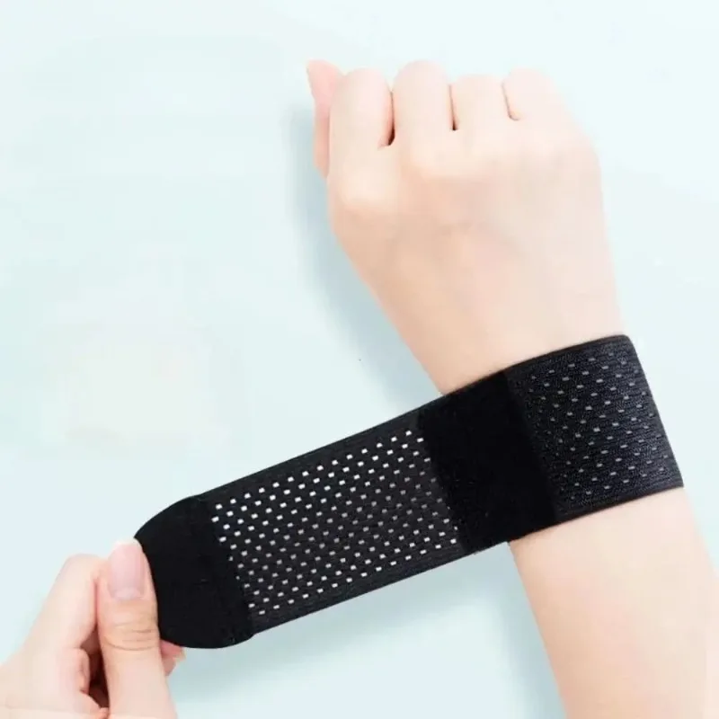 

1pc Adjustable Gym Sports Wristband Compression Soft Adjustable Wristband Safety Breathable Fitness Strength Band Outdoor Sports