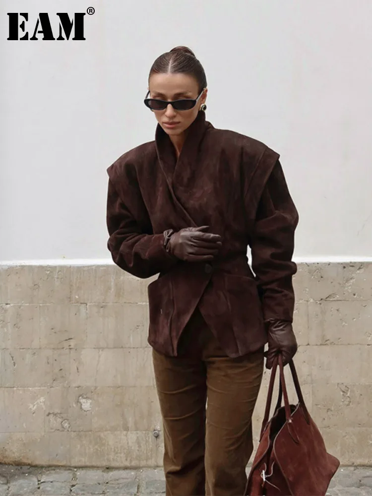 Chaqueta Corta de Mujer EAM, Estilo Moderno, Manga Larga, Cuello Camisero, Color Sólido, Gamuza, Cintura Ajustada, Diseño de Parches, Otoño 2026