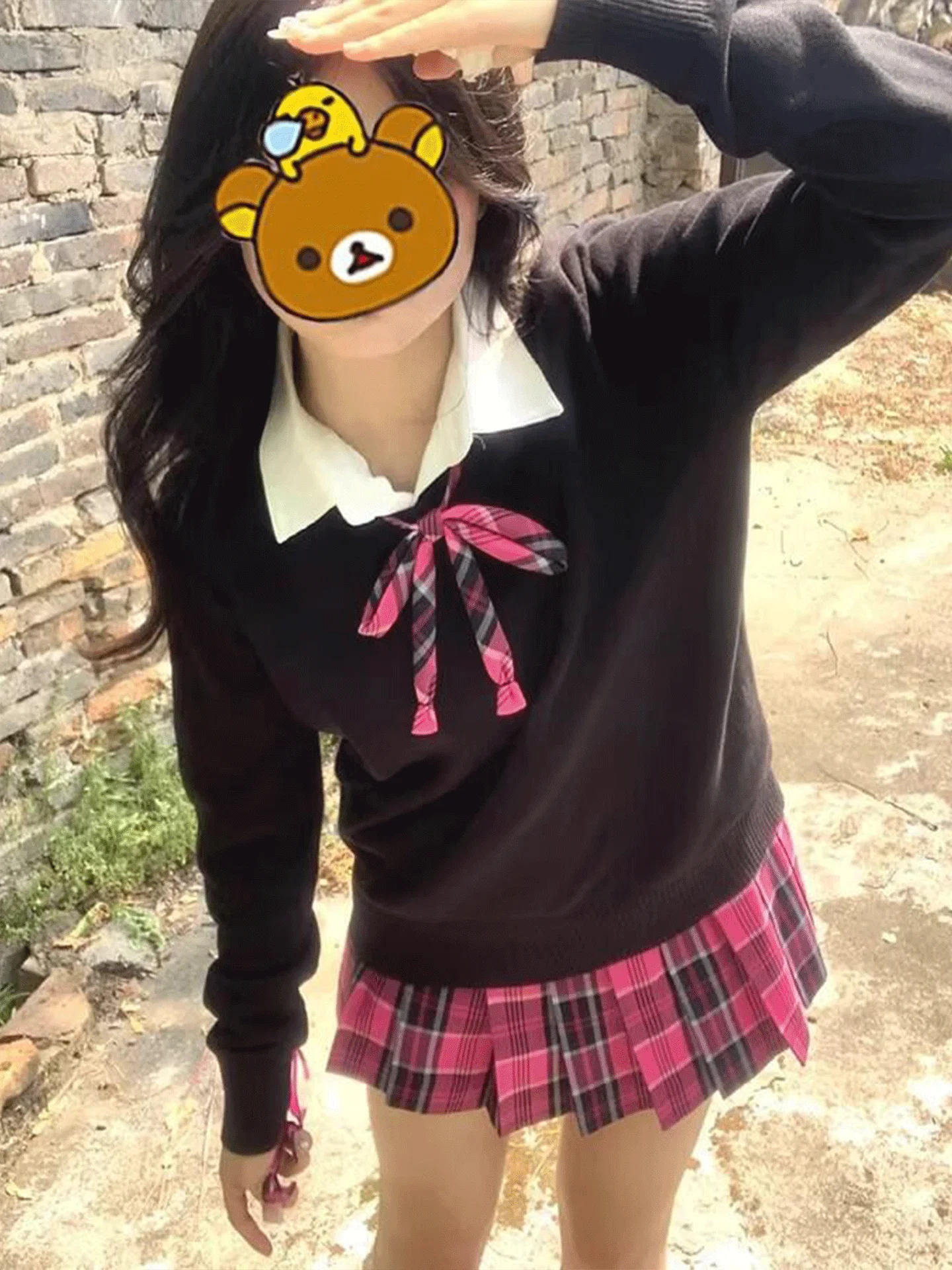 

College Sle JK orm Set Women's V-Ne Knitted Top Layered irt Plaid Pleated Skirt Four-Piece Set Autumn Winter Faion