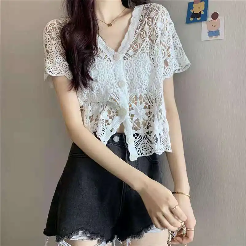 Women\'s Korean Fashion Sexy Lace Hollow Out Short Sleeve Button T-shirts 2024 Summer Casual V Neck Solid Slim Tops Ropa De Mujer