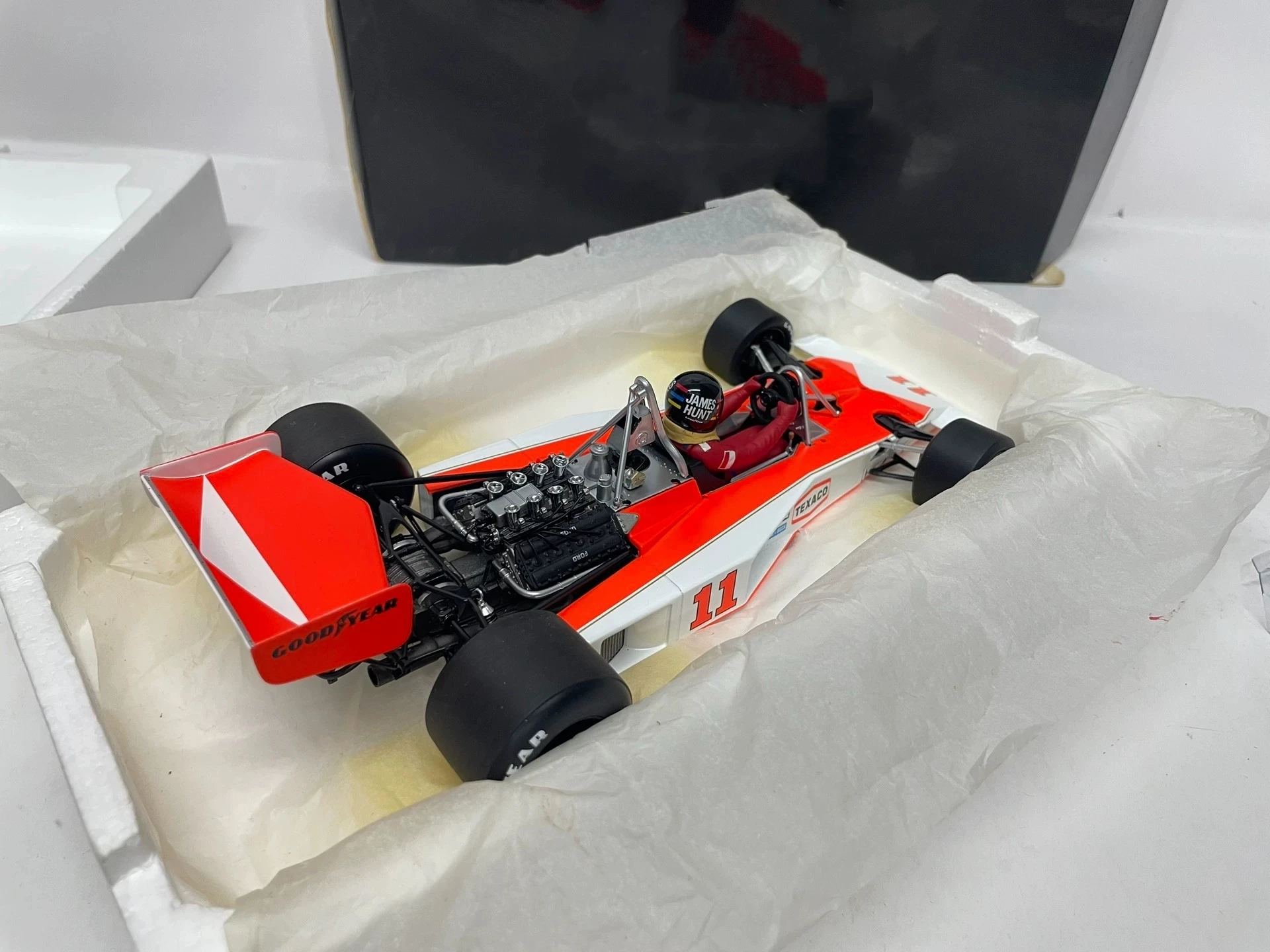 Minichamps 1:18 F1 M23 1976 #11 Simulation Limited Edition Resin Metal Static Car Model Toy Gift