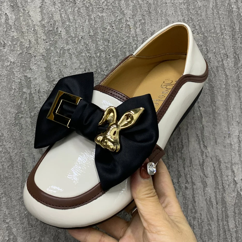 Fashion Flats Shoes Women Luxury Brand Designers Shoes Plus Size Women Loafers Patent Leather Female Mullers Bow Moccasin Shoes