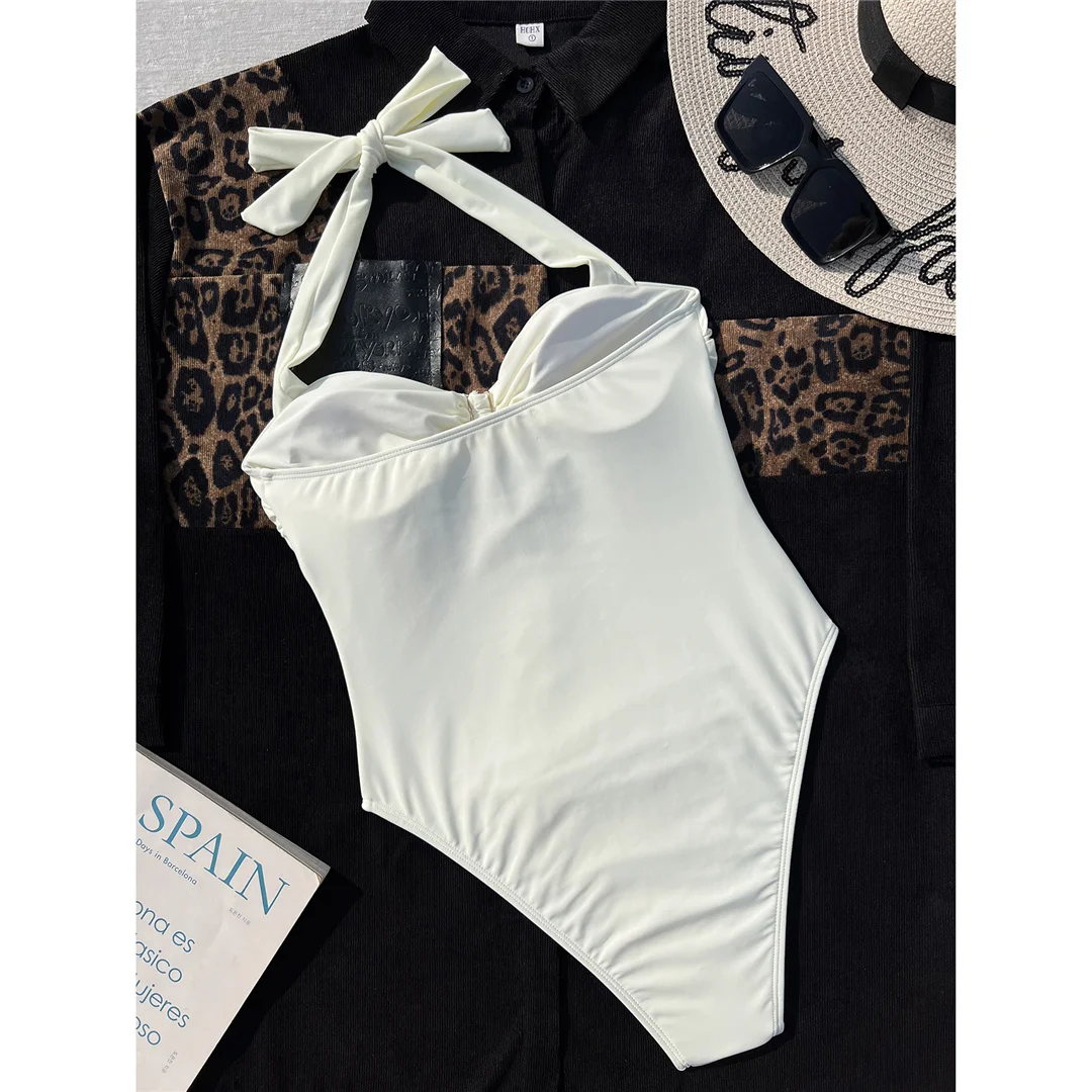 Vollständig Rückenfreier Weißer Metall-Blumen-Badeanzug für Damen, High-Cut, Rückenfreier Einteiler, Gepolsterter Badeanzug, Badebekleidung, Schwimmanzug V6401 – Detail 7