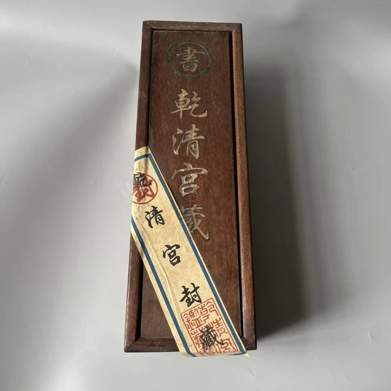 

Antique Dry Qing Palace Sealed Calligraphy and Painting High-End Solid Wood Box Sealed Antique Collection