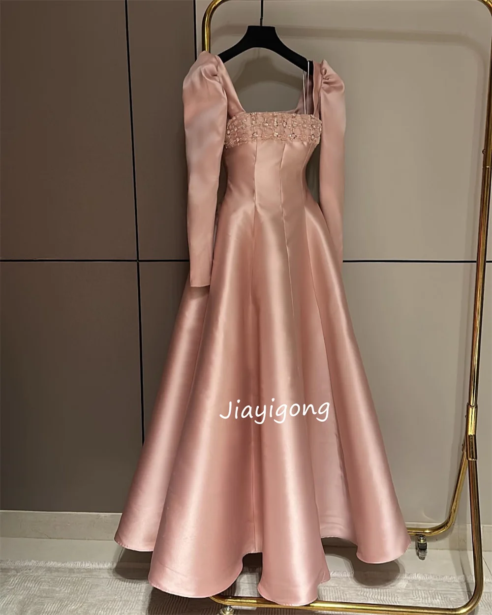 Abiti lunghi con scollo quadrato a trapezio con pieghe di paillettes alla moda personalizzati Occasioni su misura Scintilla squisita