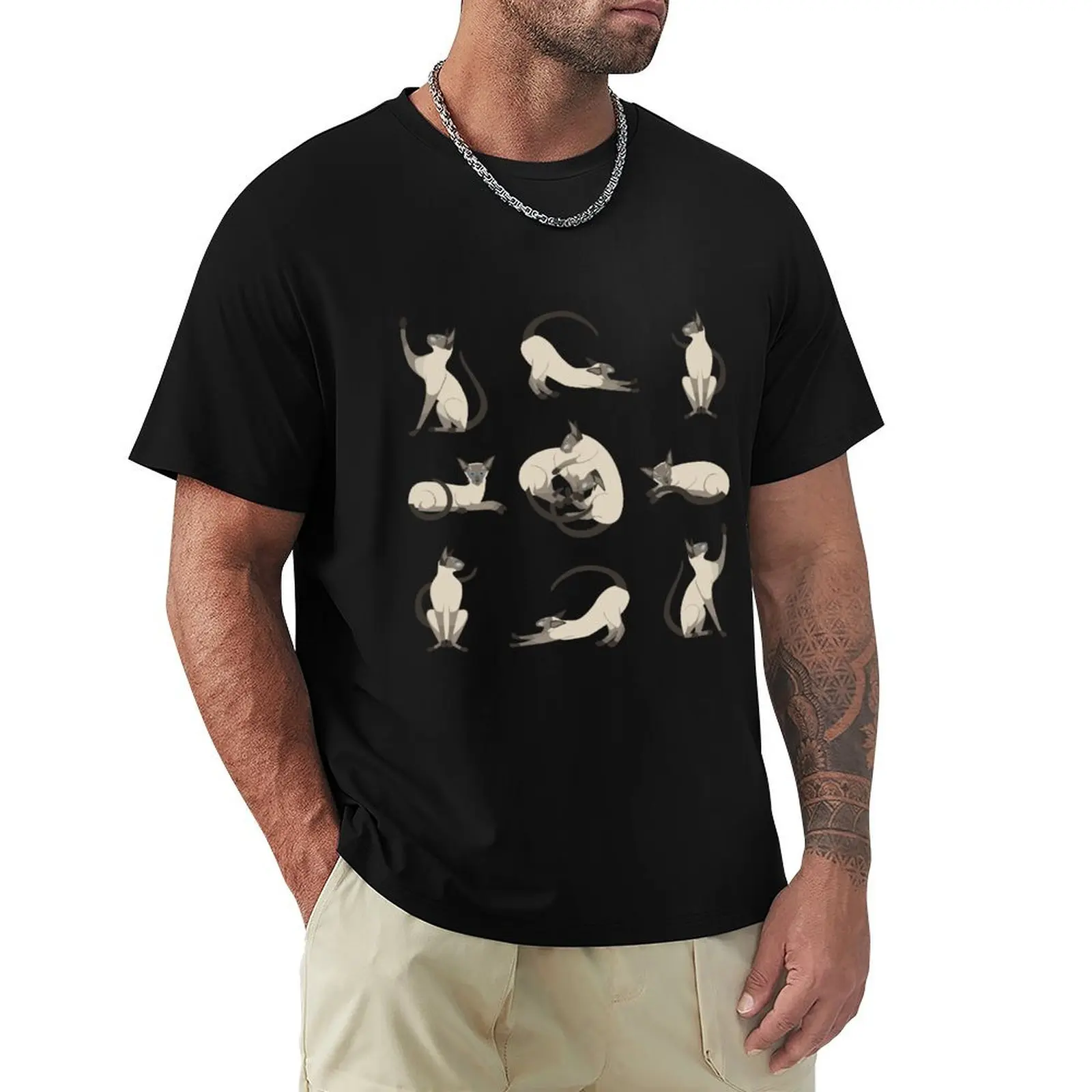 Siamese cats repeating pattern T-Shirt Plus Size Short Sleeve T-Shirt