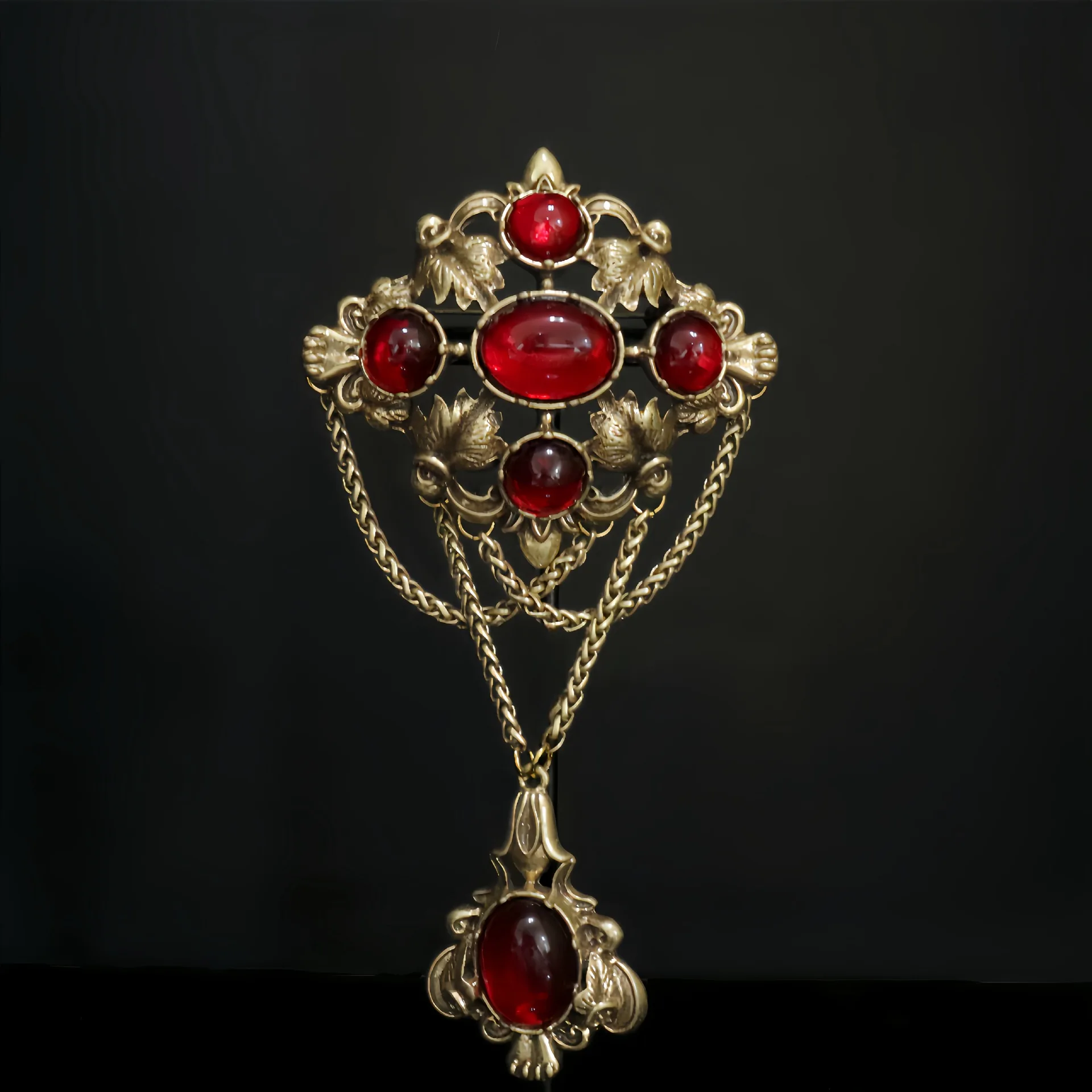 Palace Style Red Glazed Long Brooch Brass Distressed Sense of Design Medieval Corsage