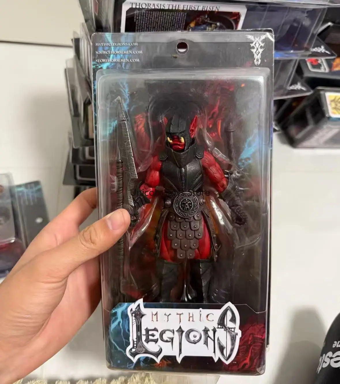 

Точечные товары Мифический легион четырех всадных красных орков