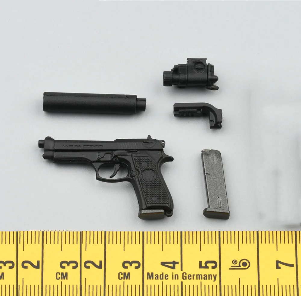 

1/6 SUPER DUCK C026 Evil of the Residents Female SWAT Policewoman Secondary Pistol Clip Weapon Can't Be Fired For Figure Collect