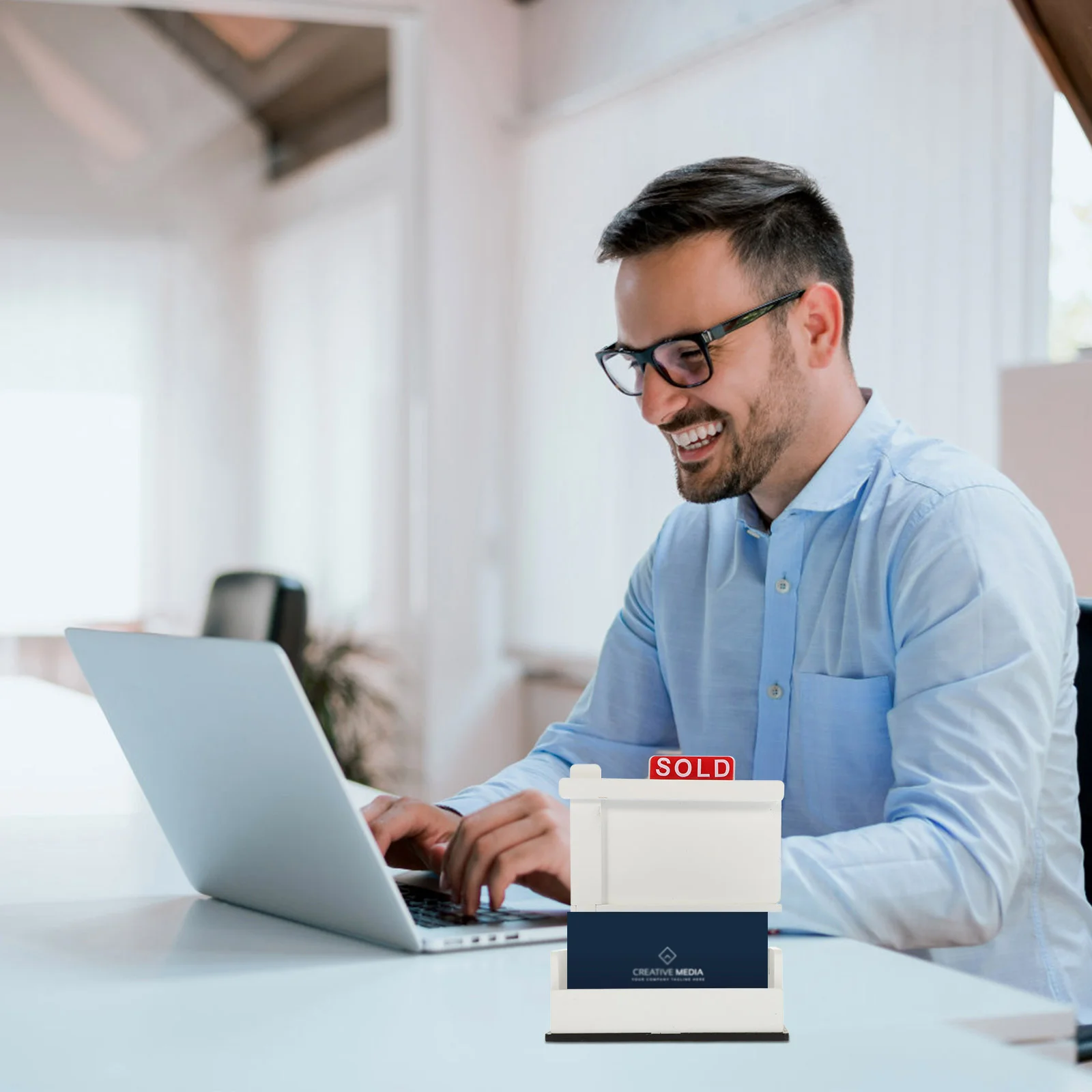 Business Card Holder Display Cards Desktop Clip Office Container Wooden Rack For