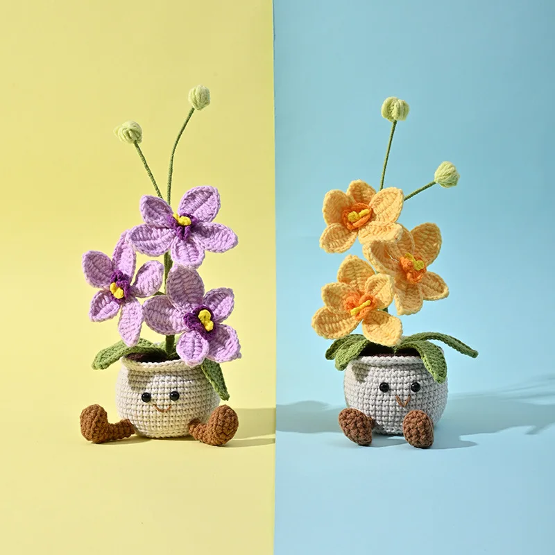Handgestrickter Schmetterlings-Orchideen-Topf, kreative künstliche Blume im Topf, gehäkelte Pflanze, Deko für Schreibtisch und Bücherregal, Geschenk – Detail 2