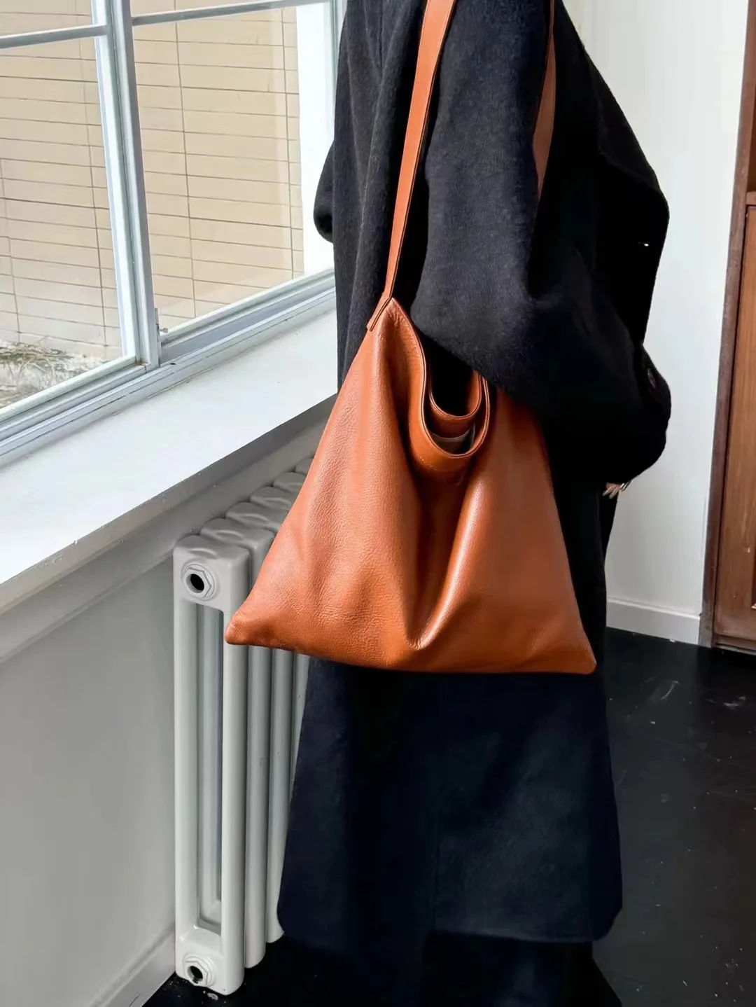 

FIRMRANCH Simple Square Design Solid Color Large Capacity High Quality Soft Leather Tote Women's Commuter Shoulder Shopping Bag