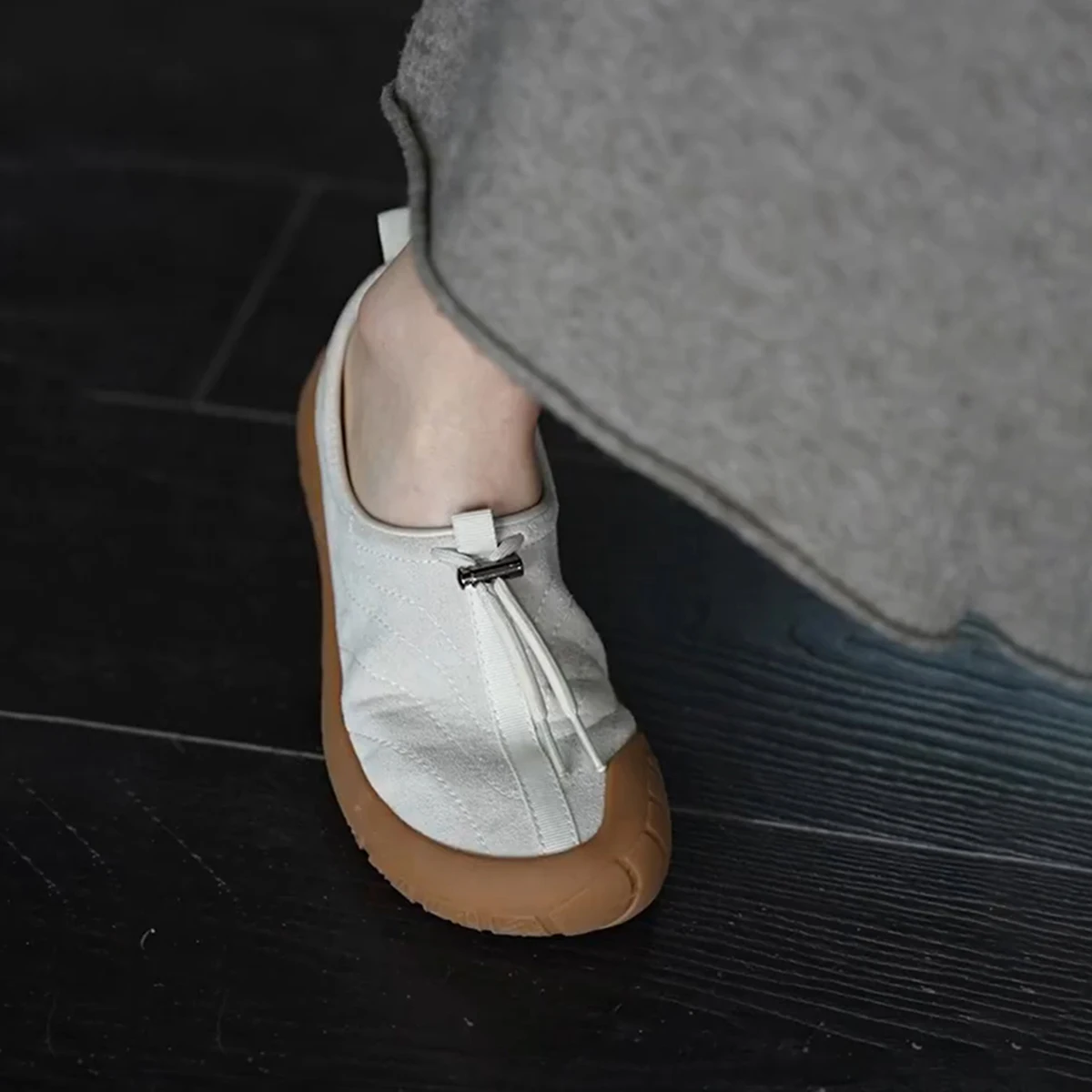 Soft-Leather Edition ~ Slip-On Walking Sneakers for Women: Soft-Soled, Fashionable, Retro, Minimalist, Low-Cut Leather Shoes