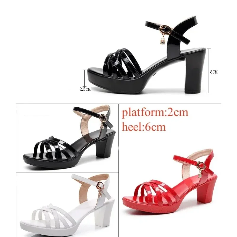 Kleine Größe 33-43 elegante Lack leder Schuhe Damen Plattform Sandalen Sommer Block High Heels Sandalen Büro Modell Mutter