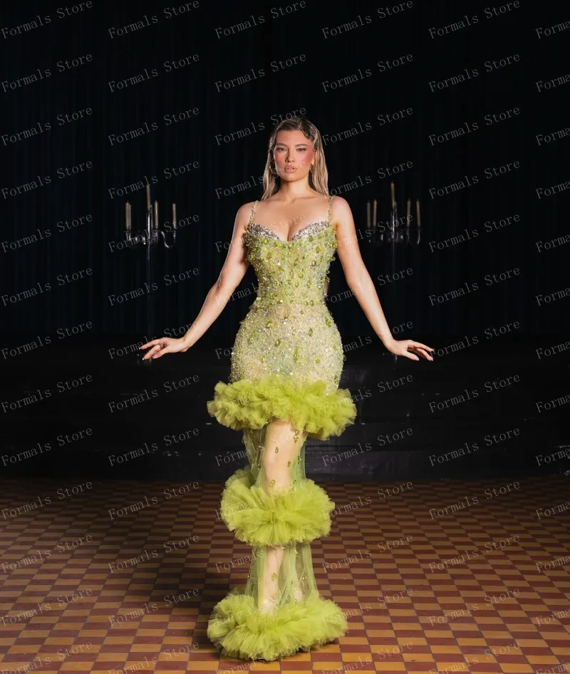 فستان حورية البحر باللون الأخضر الليموني المتلألئ مع كشكشة من التول وصدرية مطرزة - فستان سهرة مثير بحزام سباغيتي للحفلات