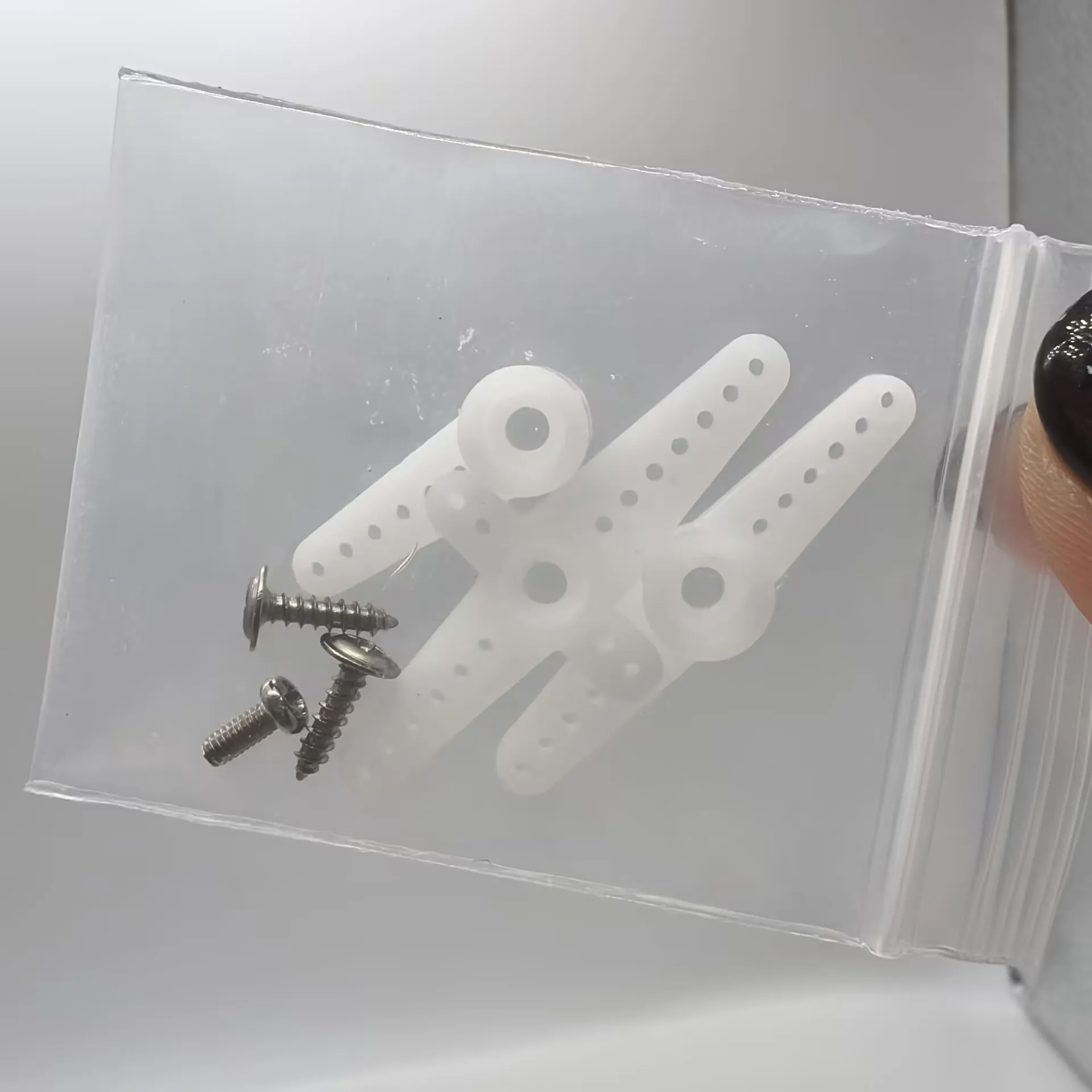 1 Set 1/14 Modell-Traktor-Schlammfahrwerk mit Differenzialsperre, Zugdraht und Servositz 2-in-1 Einteilig für Tamiya Scania LKW DIY-Teile – Detail 4