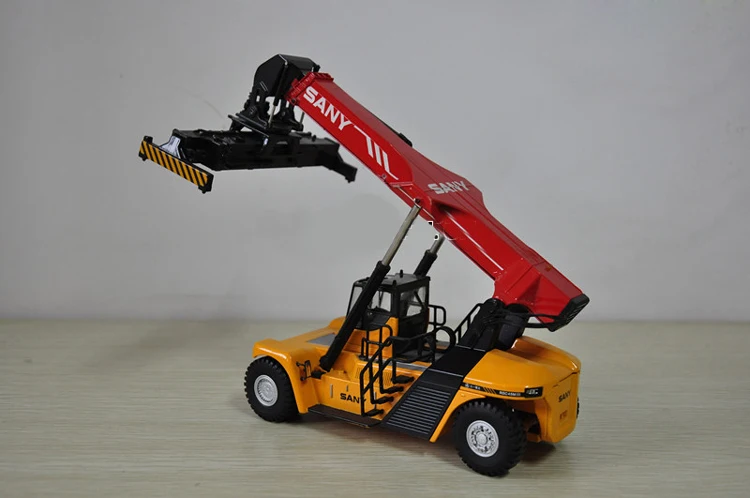 1: 50 Engineering vehicle alloy die-casting model SANY Container crane forklift alloy engineering machinery model