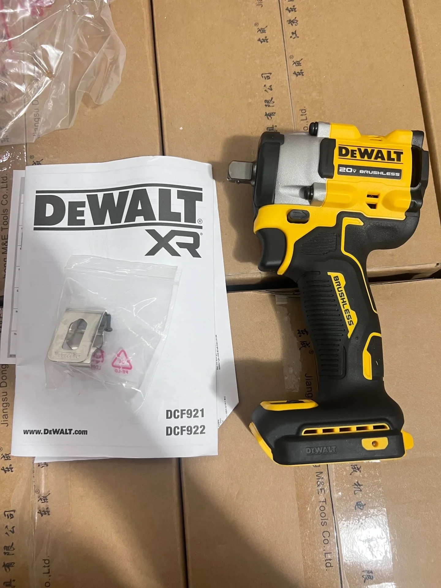 DEWALT DCF922 1/2in brushless cordless Lövedékbecsapodás Ficam vel Gát hajcsat Üllő 20V Lítium áram szerszámok  3550IPM 406NM  Alapanyag egyetlen