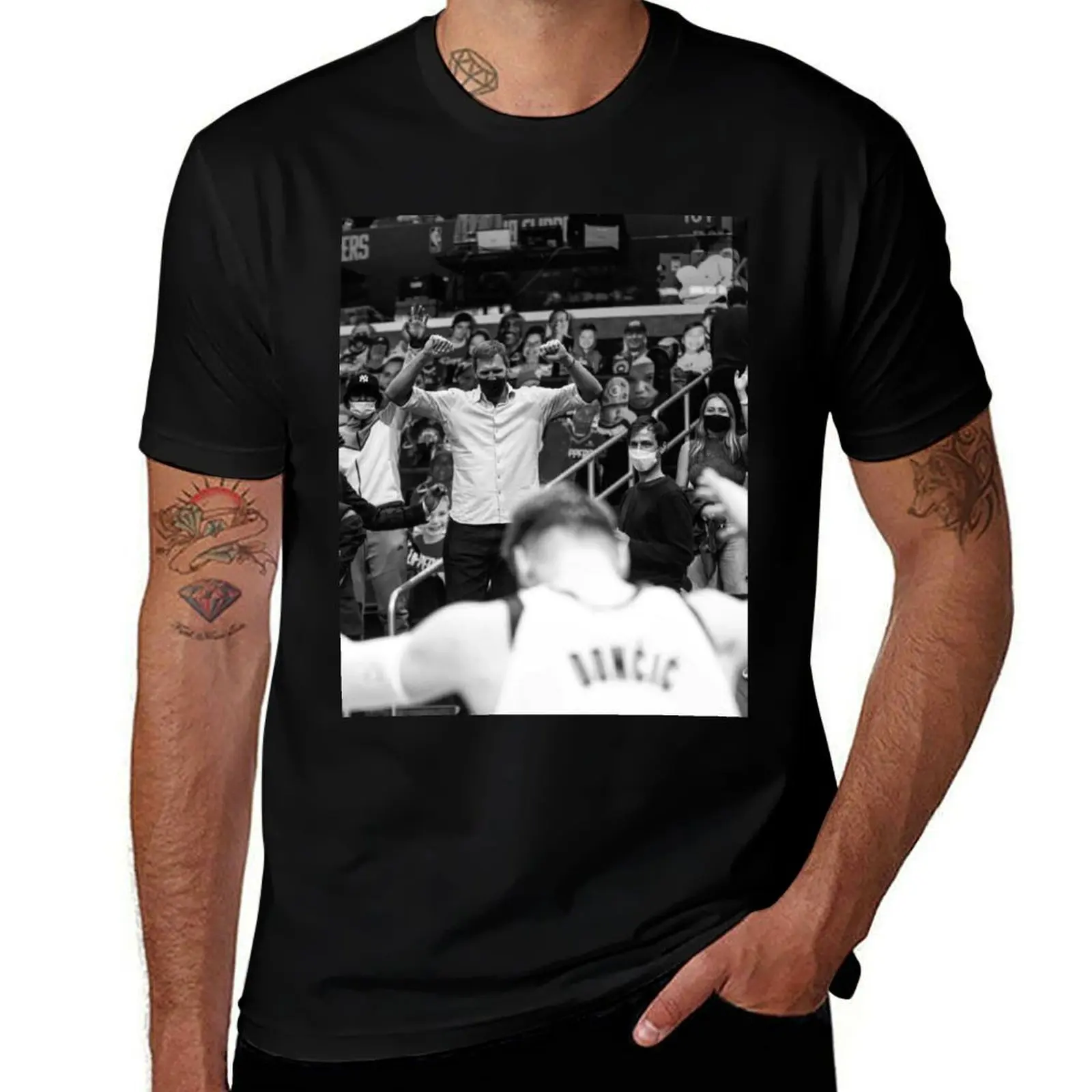 

Dirk and Luka - Black/White T-Shirt t shirts for man graphic tees anime t shirts for man T-Shirt