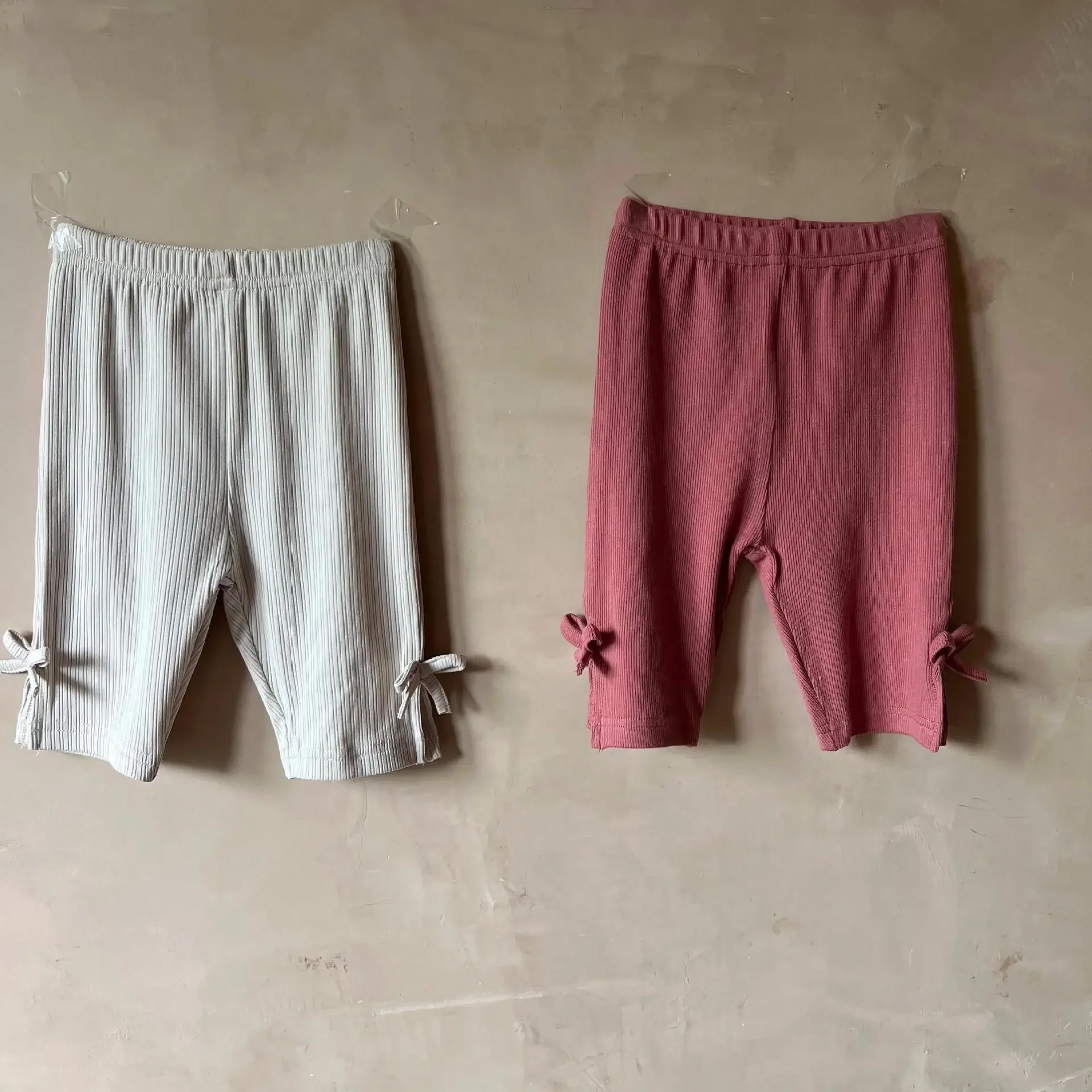 Kids Pants Korean Childrens Clothing Summer New Girl Trousers Solid Color Pit Strip Elastic Force 2024 Simple Bows Solid