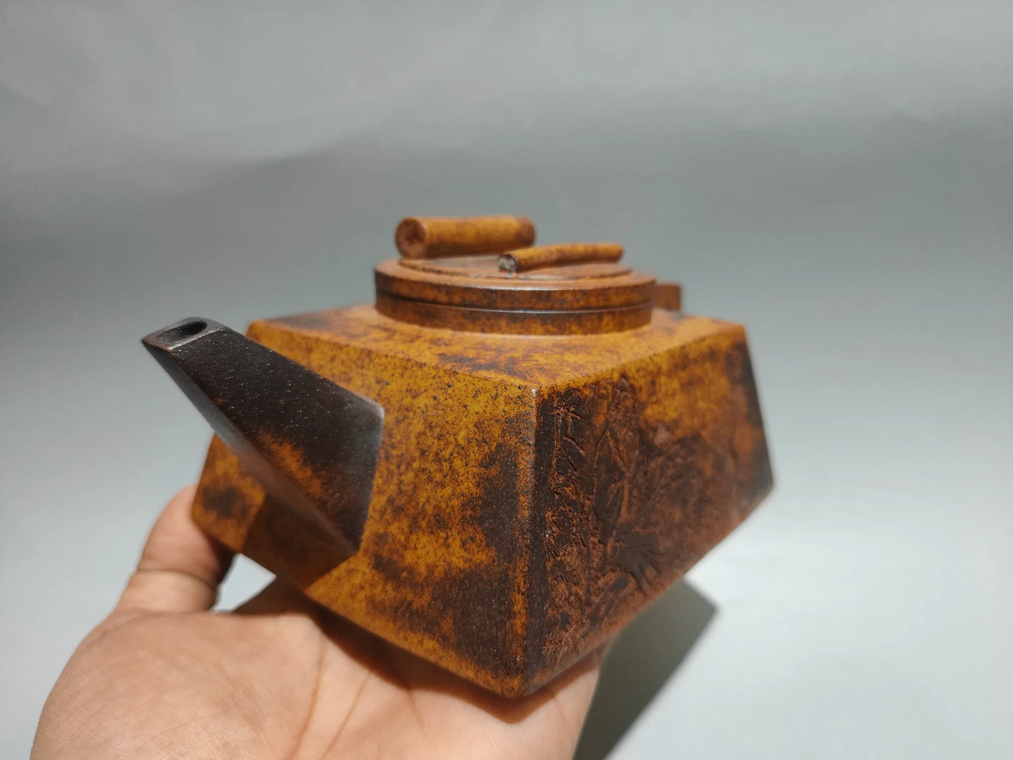 Teapot Purple Clay Pot Diesel fired kiln transformation The old man plays the qin pot Four sided drawing case pot Kettle Tasting