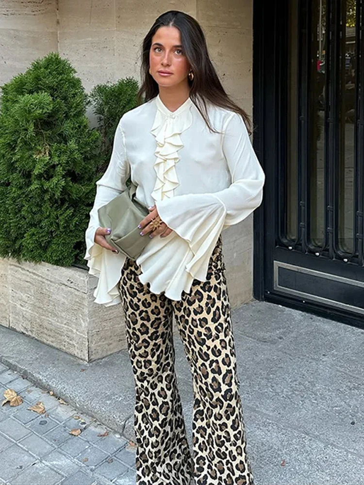 

Ruffer Flare Sleeve Women 's Shirts Solid Chiffon V-neck Single Breasted Female Top 2025 Spring Fashion Elegant Lady Outwears