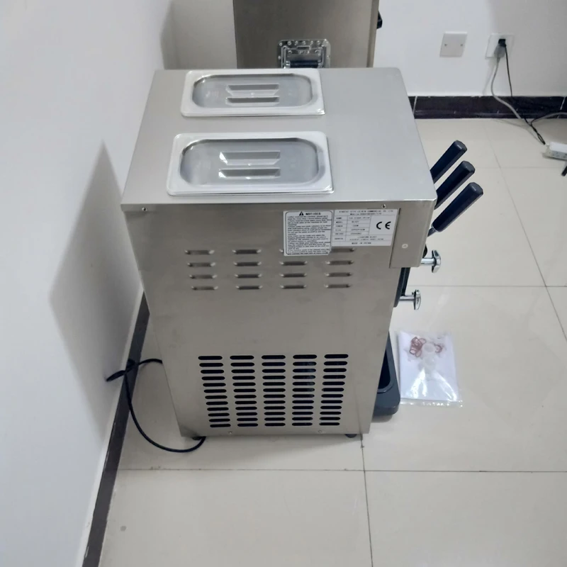 Machine à crème glacée à rouleaux René, équipement exécutif, bureau, magasin de desserts, 3 saveurs, 1200W