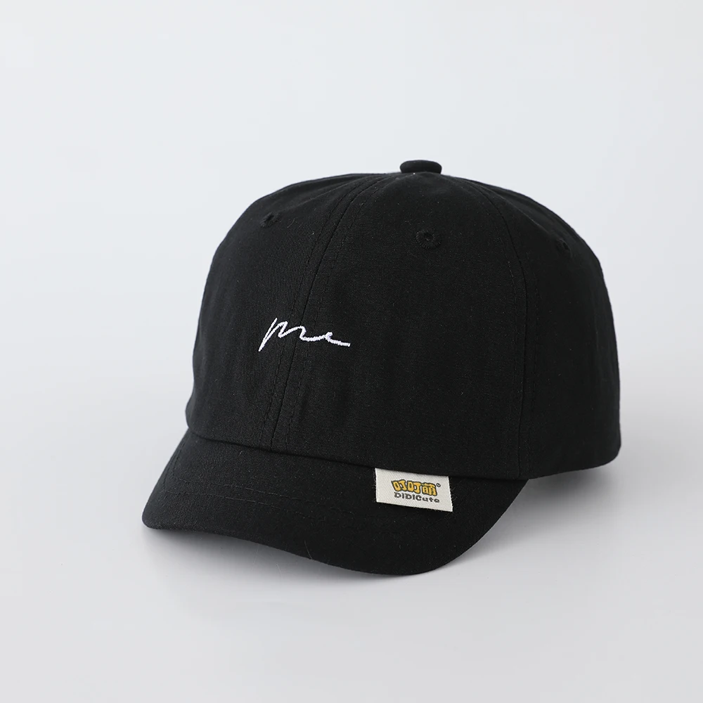 

Children's Casual Handwritten 'Me' Letter Small Embroidery Baseball Cap in Korean Style, Suitable for Travel and Casual Wear.