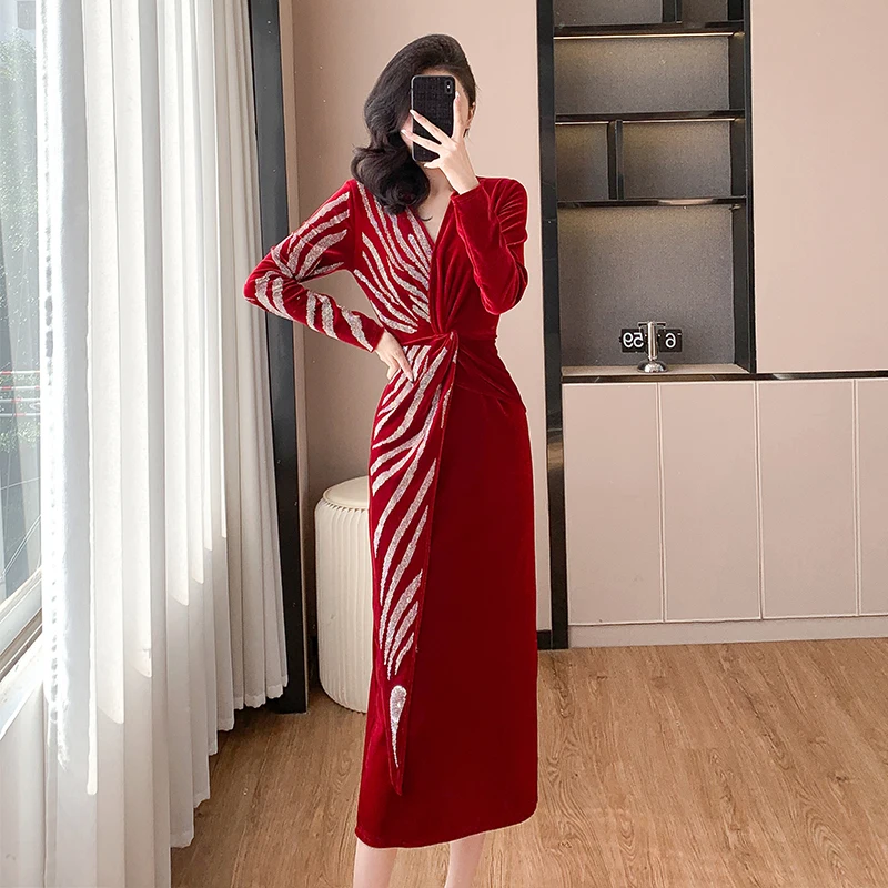 Fashion High Quality Women V Neck Velour Bodycon Clothes Winter Diamonds Cross Twist Spliced Red Velvet Split Party Midi Dresses