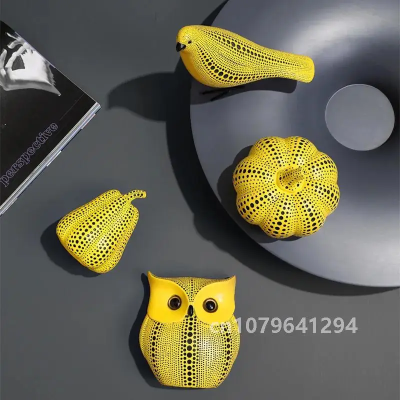 Pumpkin Kusama Yayoi Ornaments Modern Sculpture Polka Dot Owl Bird Art Home Interior Decoration Office Arts Wedding Christmas