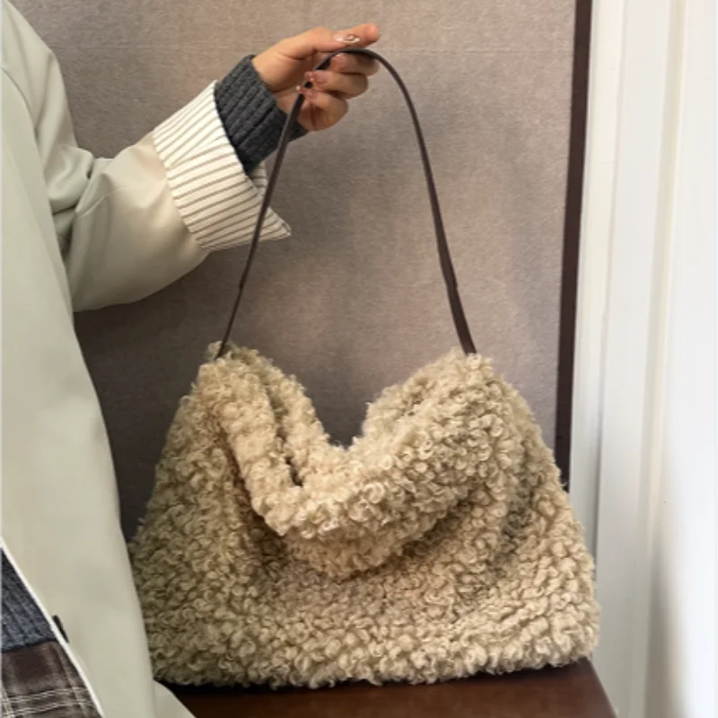 

Autumn Winter Faux Lambswool Shoulder Bag Women's Plush Handbag Large Capacity Tote Bag Simple And Casual Commuter Office Bag
