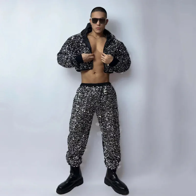 Bar Nightclub Uomo Ballerino Cantante Abbigliamento da palcoscenico sexy Paillettes argento Giacca corta Pantaloni Abito da ballo Costume da spettacolo jazz hip-hop