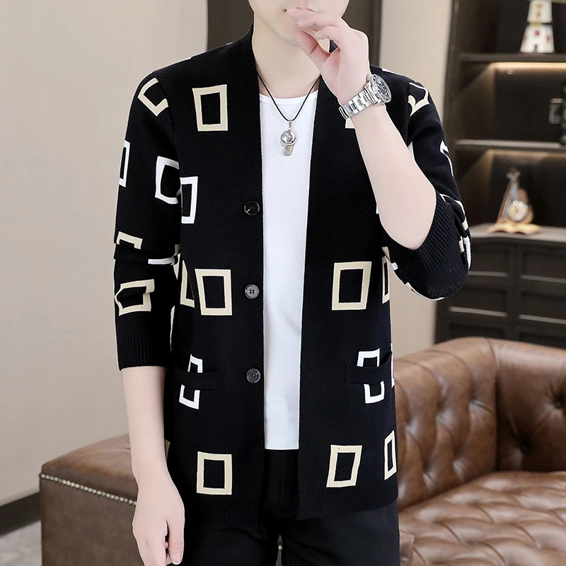 

Мужской тонкий вязаный кардиган на весну-осень 2025: Новая молодежная модная тенденция, универсальный повседневный свитер-жакет