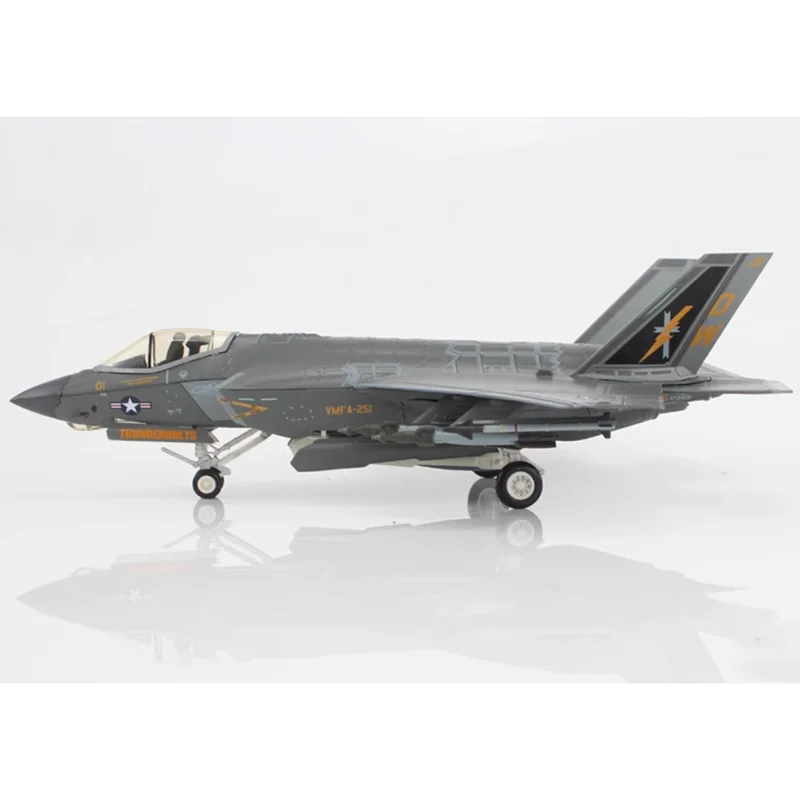 

HM литой под давлением масштаб 1/72 F35 Fighter F-35C LightningII 170501 VMFA-251 2024, коллекция моделей самолетов из сплава, украшение
